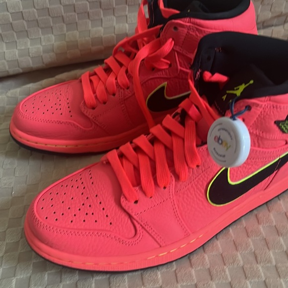 Sold - Picture 6 of 6